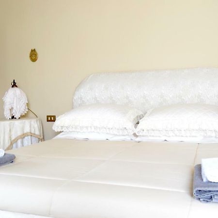 Cosetta Guest House เชร์ตาลโด ภายนอก รูปภาพ