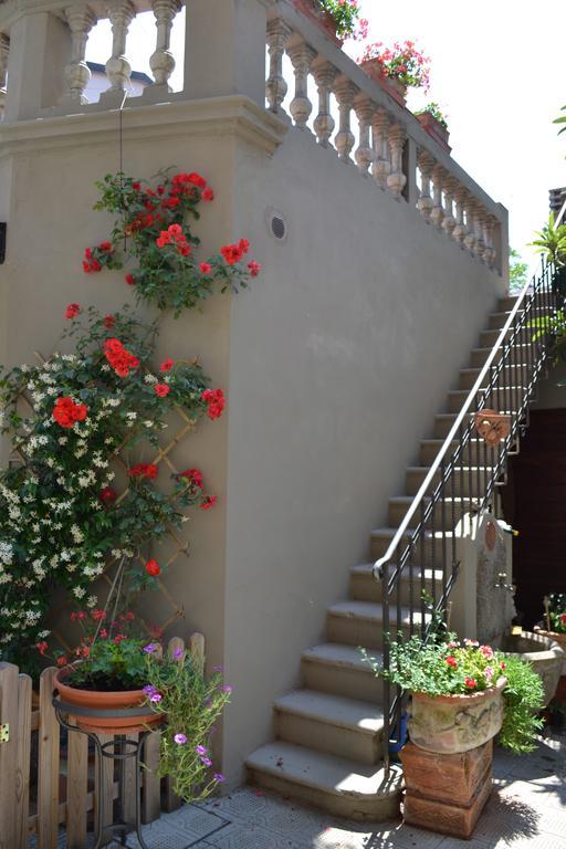 Cosetta Guest House เชร์ตาลโด ภายนอก รูปภาพ