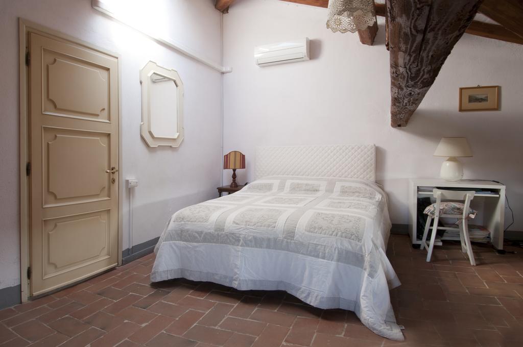 Cosetta Guest House เชร์ตาลโด ภายนอก รูปภาพ