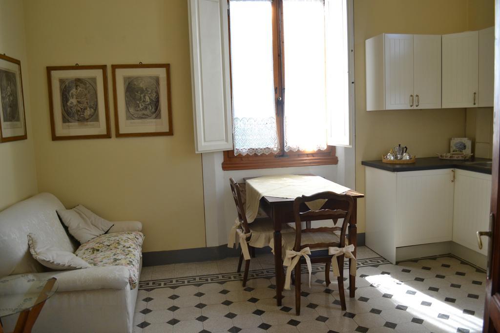 Cosetta Guest House เชร์ตาลโด ภายนอก รูปภาพ