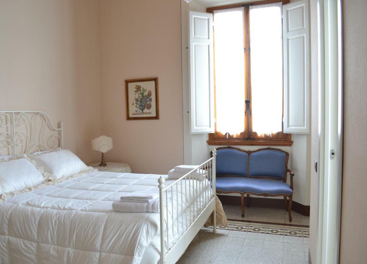 Cosetta Guest House เชร์ตาลโด ภายนอก รูปภาพ