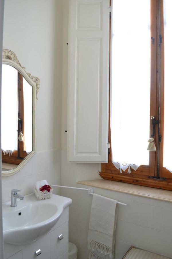 Cosetta Guest House เชร์ตาลโด ภายนอก รูปภาพ